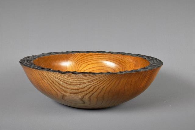 burr elm scalloped rim bowl